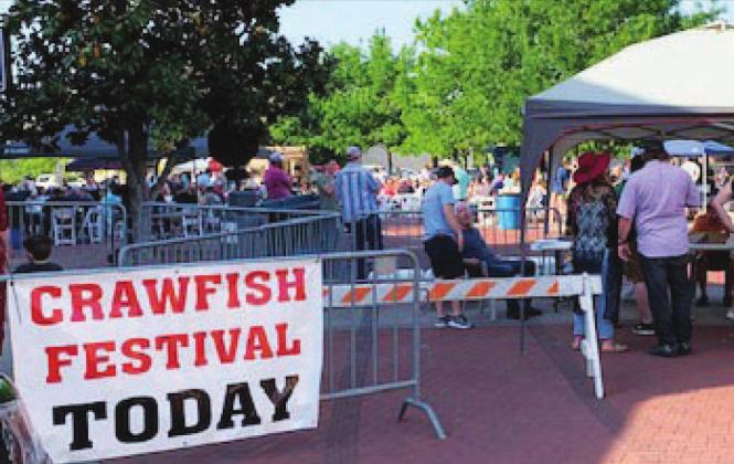 Fans of crawfish were plentiful Saturday in the "Claws For A Cause" held in downtown Sulphur Springs, sponsored by the Rotary Club.
