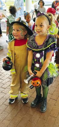 Rhett and Romie Smith won the Best Costume-Boy and Girl contests.