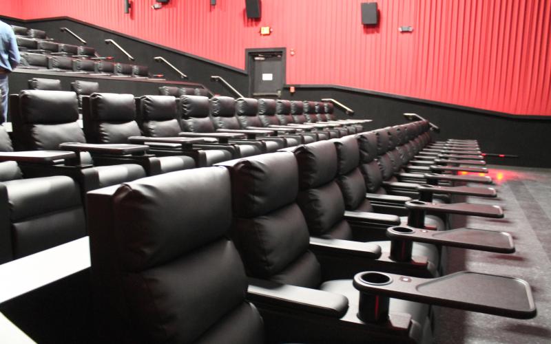 Recliner seating