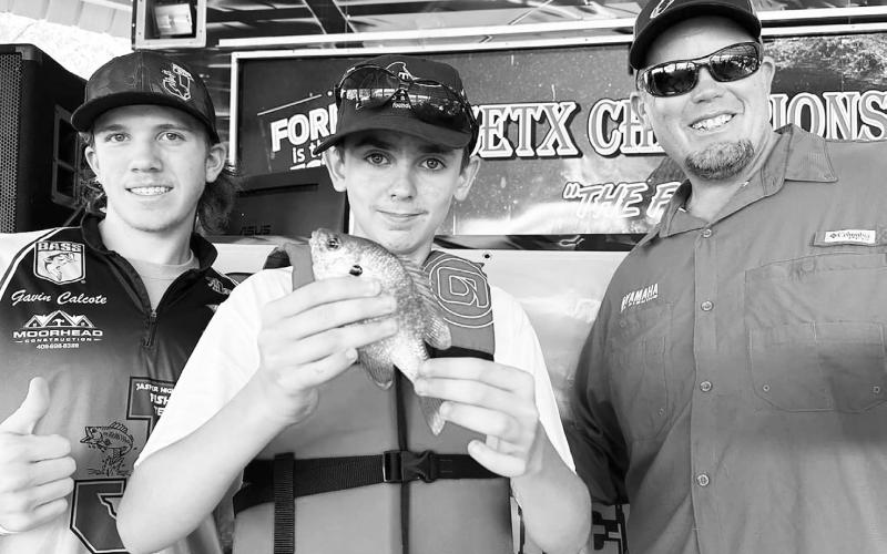 Texas bass pro Keith Combs (right) will host the 8th Annual Keith Combs Fundraiser benefiting the C.A.S.T. for Kids Foundation on Sept. 27 in Lufkin. A fishing event open to all special needs children and disadvantaged adults will be held Sept. 28 at Lake Nacogdoches. Photo Courtesy/Keith Combs